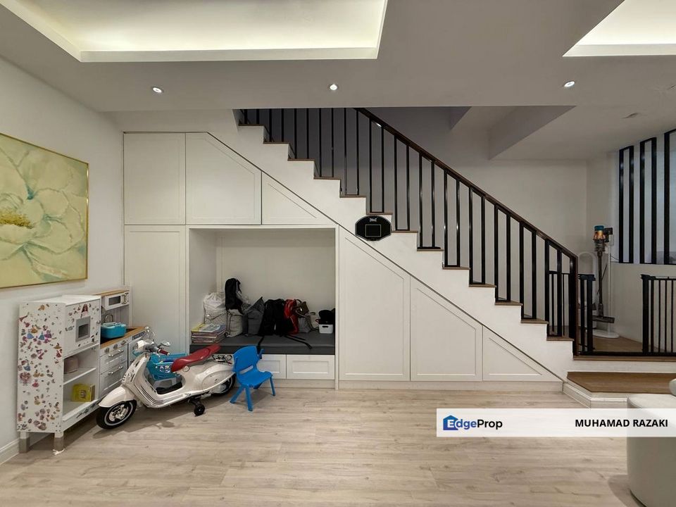 Elmina Green 1, Shah Alam, Double Storey Terrace House For Sale, Renovated with Furnished, FREEHOLD, Selangor, Shah Alam