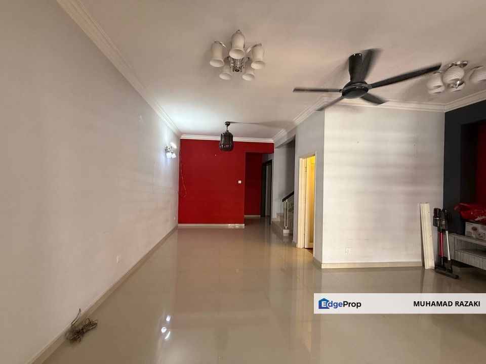 Taman Bukit Subang, Shah Alam, 2 Storey Terrace House For Sale, FREEHOLD Renovated And Good Condition., Selangor, Shah Alam