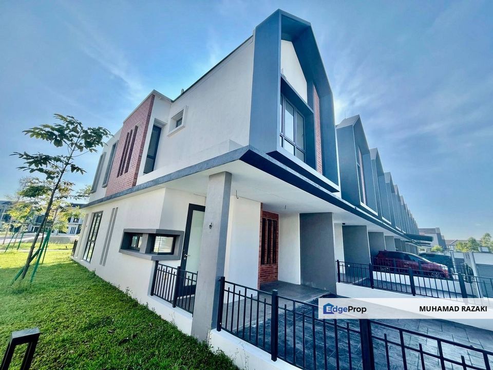 Elmina Gardens, Shah Alam. END LOT Double Storey Ilham Residence For Sale, Selangor, Shah Alam