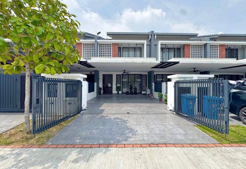 Elmina Green Three @ City of Elmina