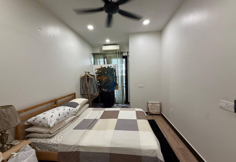 Elmina Green Three @ City of Elmina