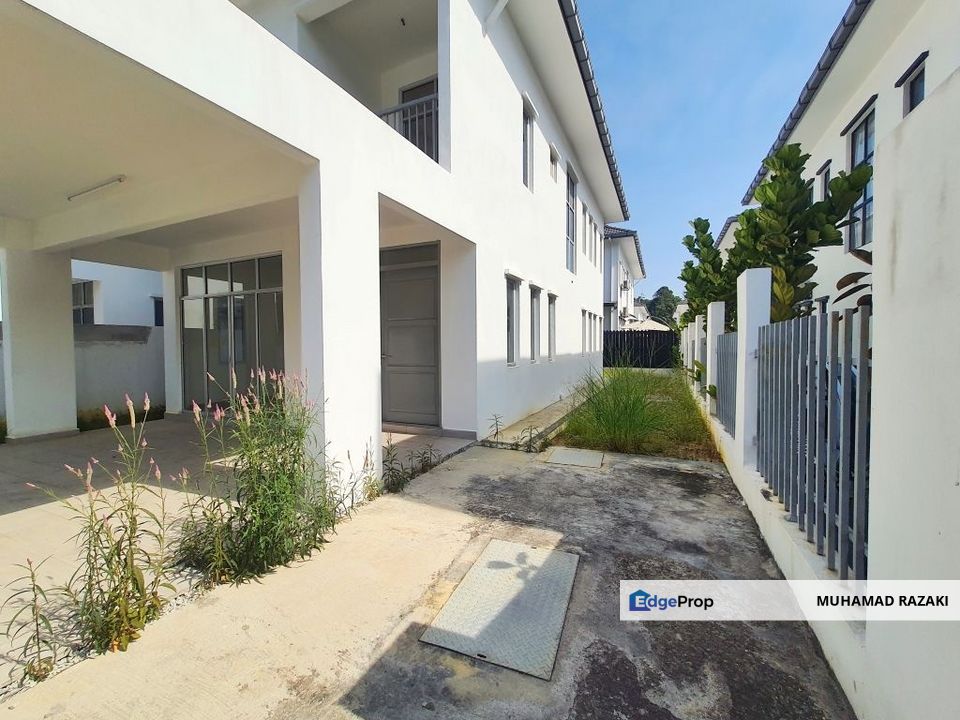 Seksyen U15 Shah Alam. Semi D Laman Sutera House For Sale - New Hoise Open Titile Facing Open, Selangor, Shah Alam