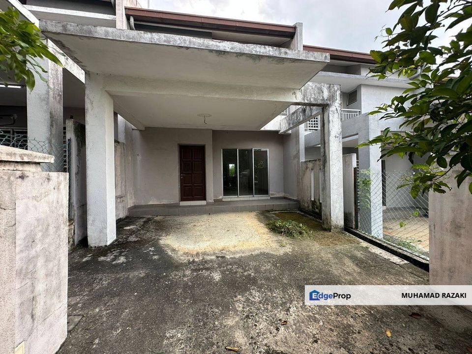 Aman Putri, Seksyen U17 Shah Alam, Double Storey Terrace House For Sale FREEHOLD, Selangor, Shah Alam