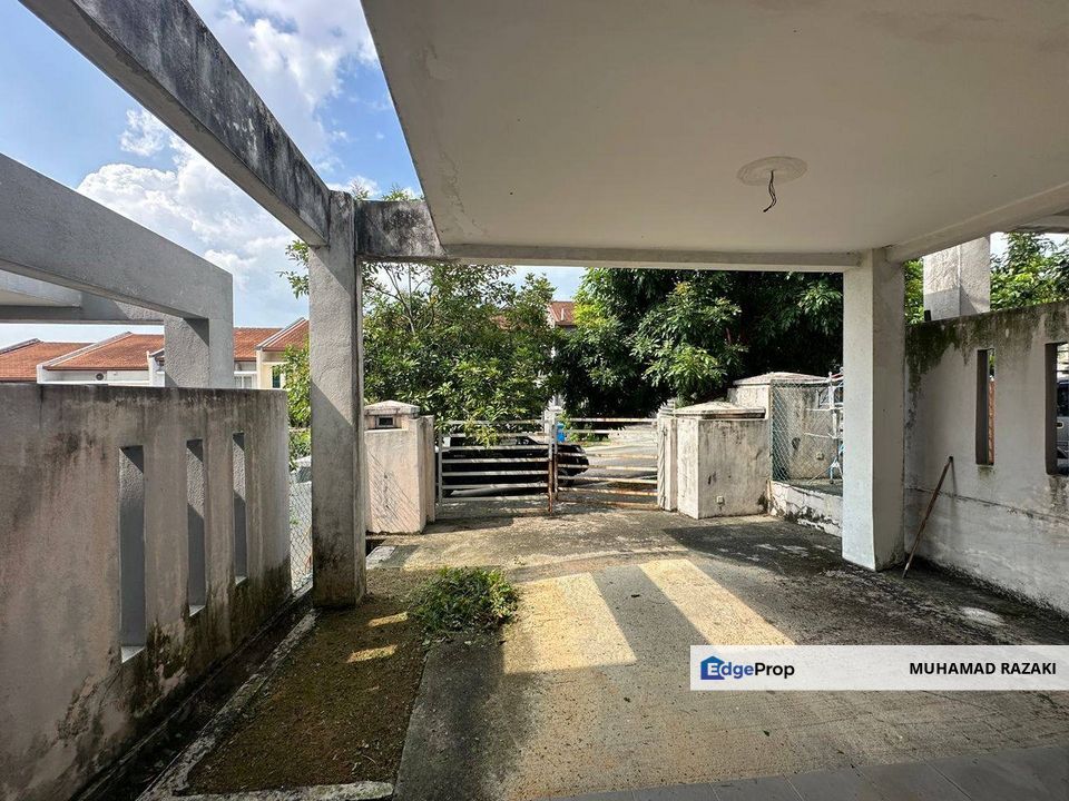Aman Putri, Seksyen U17 Shah Alam, Double Storey Terrace House For Sale FREEHOLD, Selangor, Shah Alam