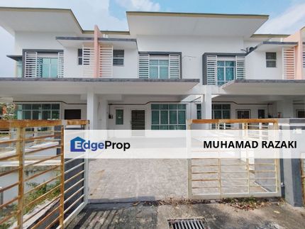 Gated & Guarded 24hr Security, Double Storey 4 Bedroom & 3 Bath, Negotiable Price!, Selangor, Bandar Puncak Alam