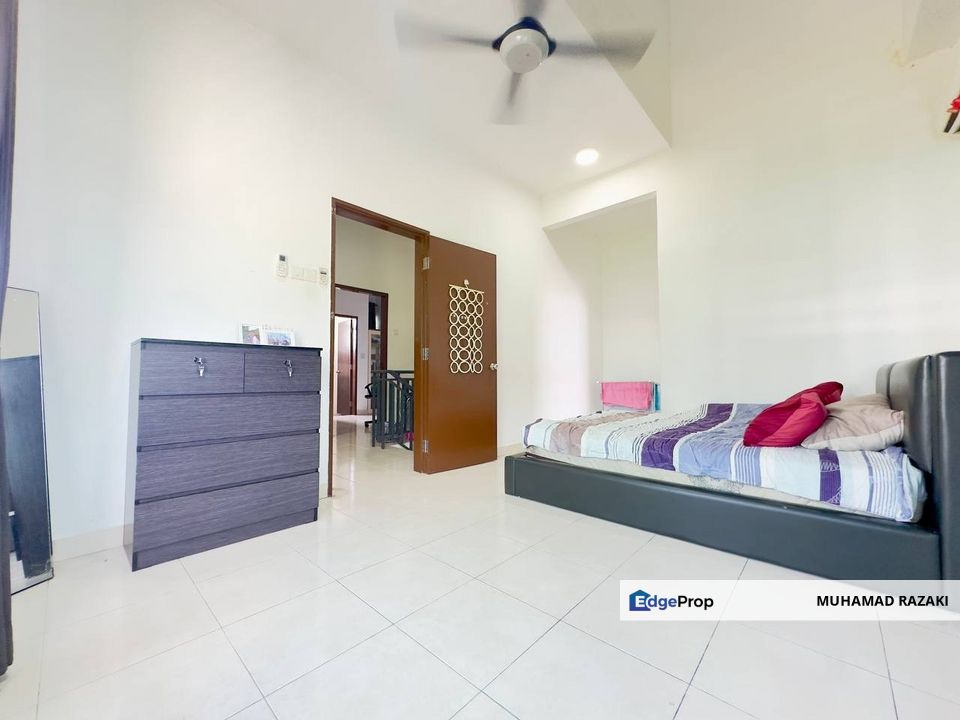 End Lot with Land, Near to Playground, Gated & Guarded 24hr Security, Selangor, Shah Alam