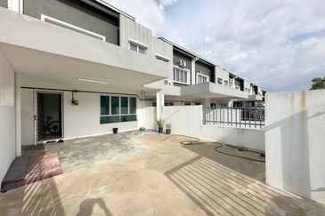 Rumah Masih Baru, Laman Haris Eco Grandeur, Hot Demand! Sell Below Market!