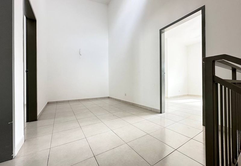 Rumah Masih Baru, Laman Haris Eco Grandeur, Hot Demand! Sell Below Market!