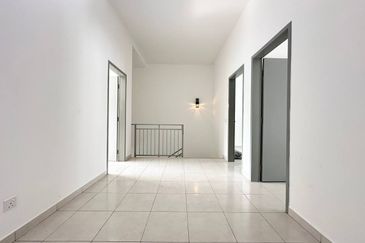 Rumah Masih Baru, Laman Haris Eco Grandeur, Hot Demand! Sell Below Market!