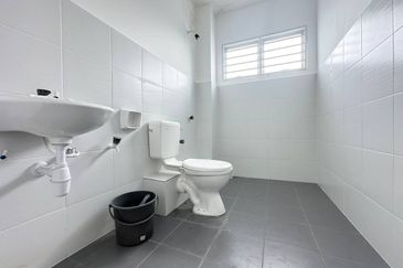 Rumah Masih Baru, Laman Haris Eco Grandeur, Hot Demand! Sell Below Market!