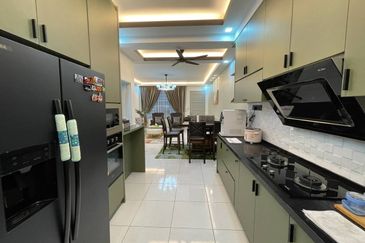 Suria Enclave Double Storey Puncak Alam, Cantik Fully Renovated Interior! Partialy Furnished Provided!