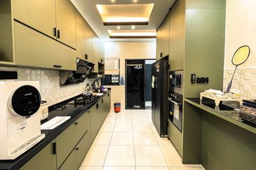 Suria Enclave Double Storey Puncak Alam, Cantik Fully Renovated Interior! Partialy Furnished Provided!