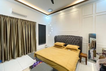 Suria Enclave Double Storey Puncak Alam, Cantik Fully Renovated Interior! Partialy Furnished Provided!
