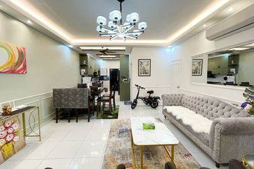 Suria Enclave Double Storey Puncak Alam, Cantik Fully Renovated Interior! Partialy Furnished Provided!