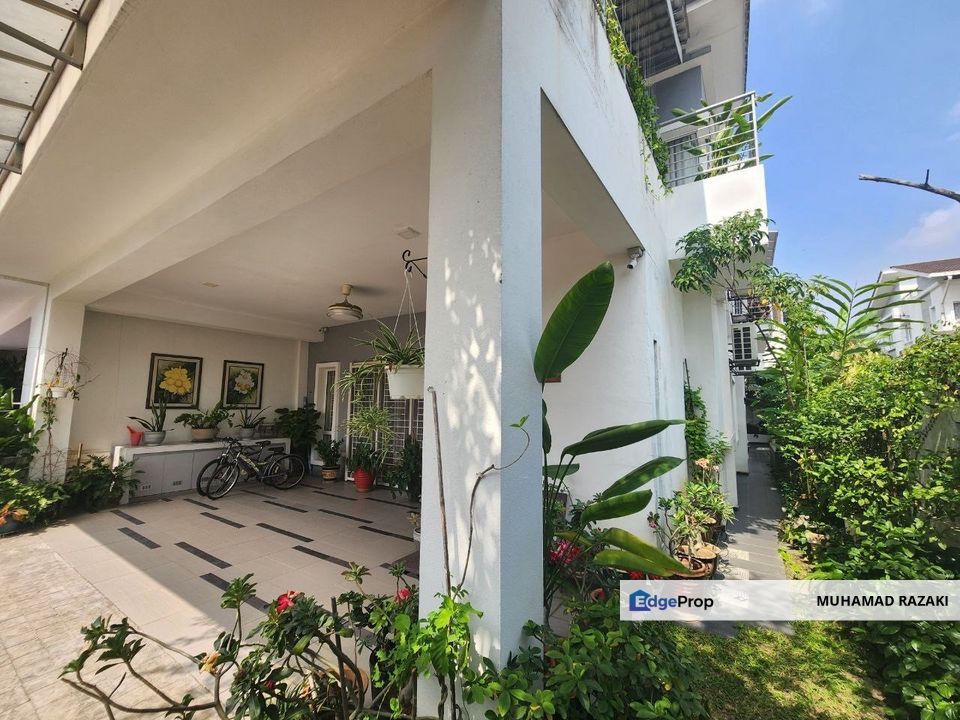End Lot Arabella D’Kayangan, Renovated 5 + 1 All Room with Own Balcony, Selangor, Shah Alam