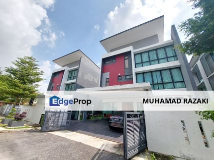 Renovated & Partially Furnished 3 Storey Zero Lot Bungalow Perdana Heights U10 Shah Alam (Renovation Cost RM450k!), Selangor, Shah Alam