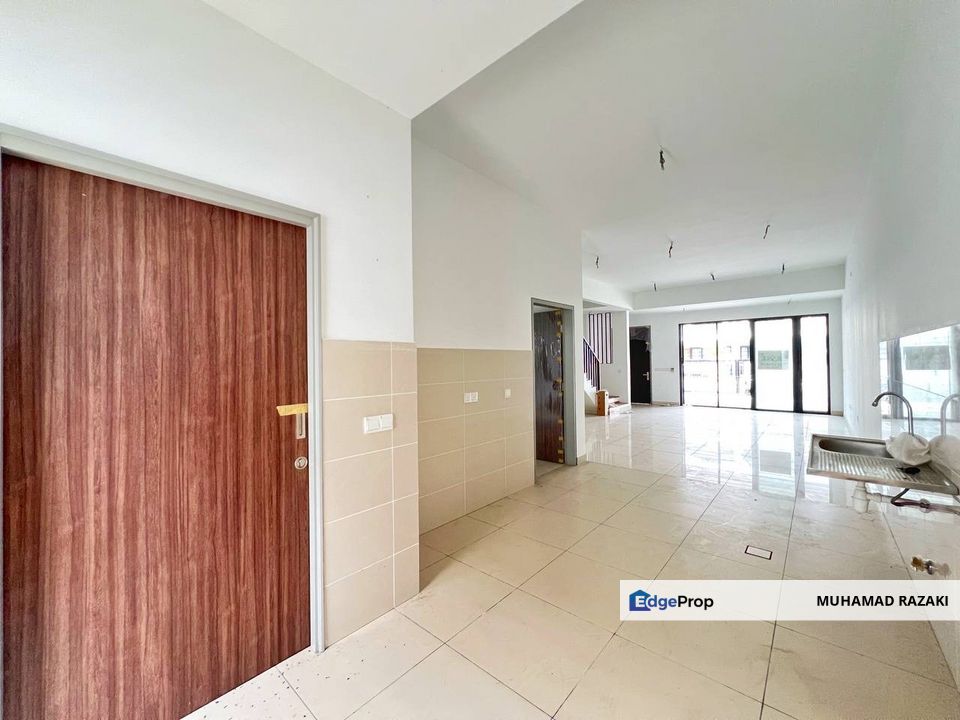 Freehold! Well Maintained Bare Unit Elmina Green 1, Nearby Denai Alam (BEST PRICE!), Selangor, Shah Alam
