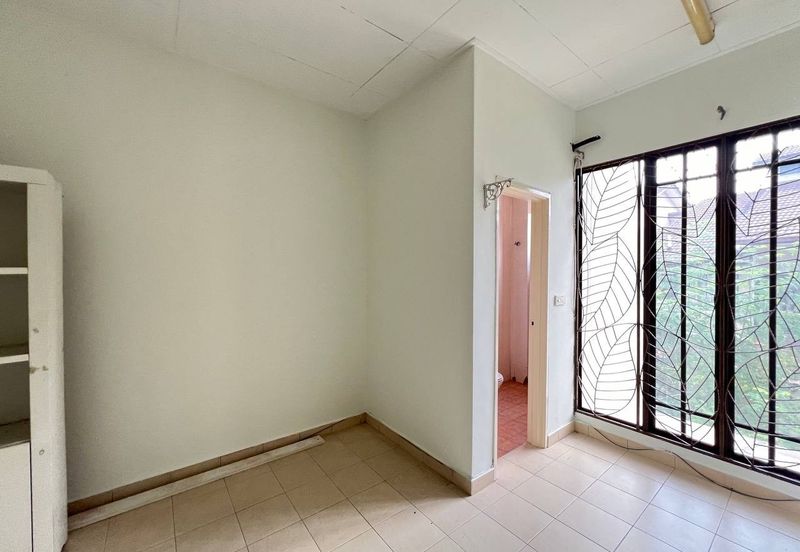 FREEHOLD! WELL MAINTAINED Double Storey Greenlane, Jalan Jerji Bukit Jelutong