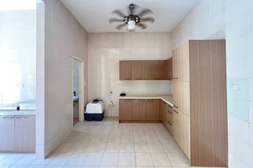 FREEHOLD! WELL MAINTAINED Double Storey Greenlane, Jalan Jerji Bukit Jelutong