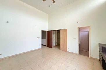 FREEHOLD! WELL MAINTAINED Double Storey Greenlane, Jalan Jerji Bukit Jelutong