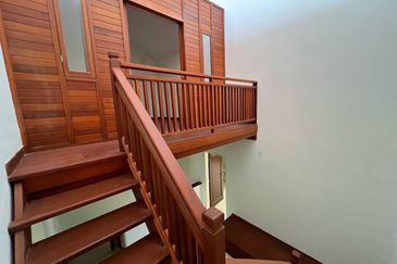 FREEHOLD! WELL MAINTAINED Double Storey Greenlane, Jalan Jerji Bukit Jelutong