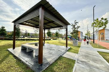 Corner Lot Double Storey Terrace, Ritma Perdana (Rumah Baru Siap)