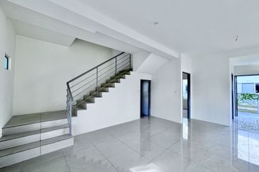 Corner Lot Double Storey Terrace, Ritma Perdana (Rumah Baru Siap)