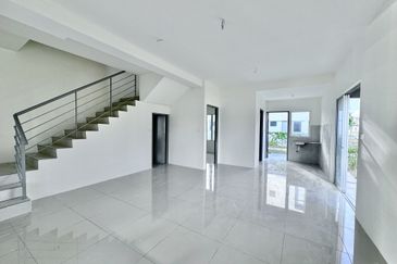 Corner Lot Double Storey Terrace, Ritma Perdana (Rumah Baru Siap)