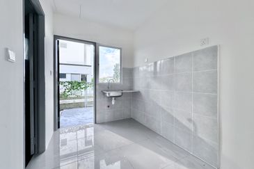 Corner Lot Double Storey Terrace, Ritma Perdana (Rumah Baru Siap)