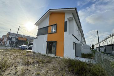 Corner Lot Double Storey Terrace, Ritma Perdana (Rumah Baru Siap)