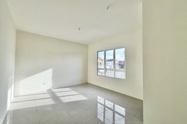 Corner Lot Double Storey Terrace, Ritma Perdana (Rumah Baru Siap)