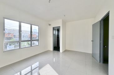 Corner Lot Double Storey Terrace, Ritma Perdana (Rumah Baru Siap)