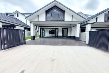 Hevea Elmina Gardens