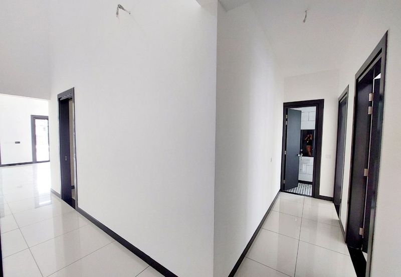 Hevea Elmina Gardens