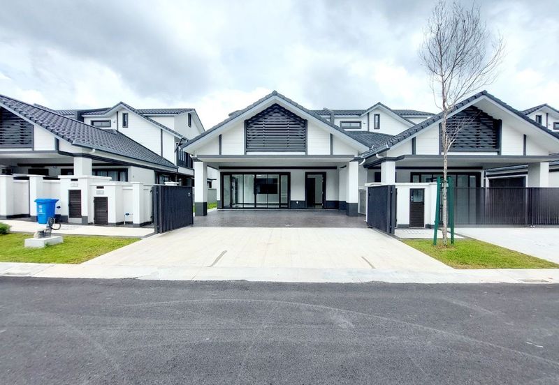 Hevea Elmina Gardens