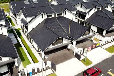 Hevea Elmina Gardens