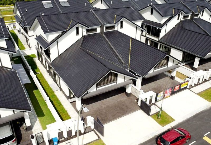 Hevea Elmina Gardens