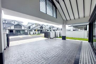 Hevea Elmina Gardens