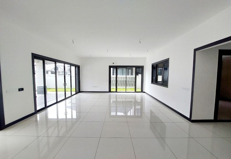 Hevea Elmina Gardens