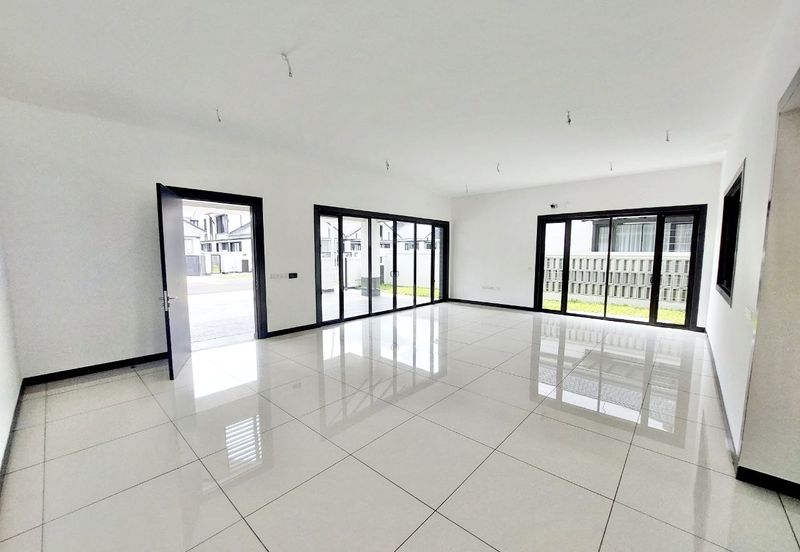 Hevea Elmina Gardens