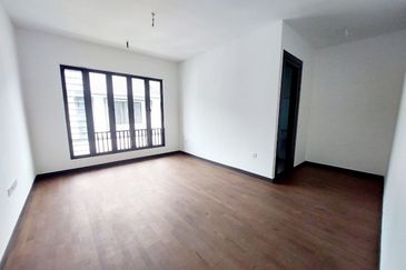 Hevea Elmina Gardens