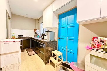 Murah! Renovated & Extended Double Storey Az-Zaharah Puncak Alam Fasa 2 (Individual Title Ready!)