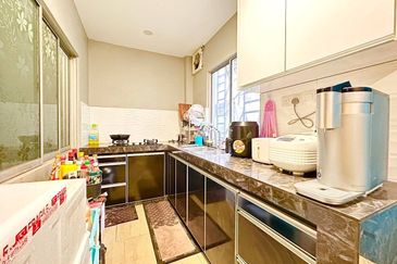 Murah! Renovated & Extended Double Storey Az-Zaharah Puncak Alam Fasa 2 (Individual Title Ready!)