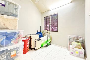 Murah! Renovated & Extended Double Storey Az-Zaharah Puncak Alam Fasa 2 (Individual Title Ready!)