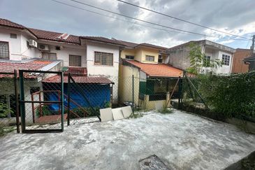 Double Storey Puncak Alam Fasa 3, Jln Cakera Purnama