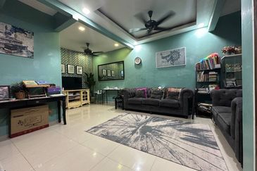 Renovated Double Storey Terrace Puncak Alam Fasa 3, Best Price!