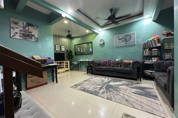 Renovated Double Storey Terrace Puncak Alam Fasa 3, Best Price!
