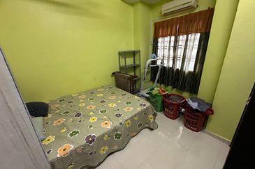Renovated Double Storey Terrace Puncak Alam Fasa 3, Best Price!