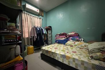 Renovated Double Storey Terrace Puncak Alam Fasa 3, Best Price!