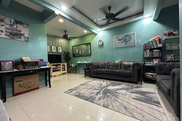 Renovated Double Storey Terrace Puncak Alam Fasa 3, Best Price!
